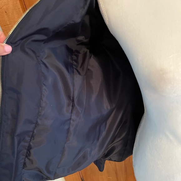 Woman’s Tommy Hilfiger quilted jacket Size Medium navy blue - Picture 5 of 12